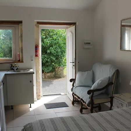 Les Lilas Apartment *